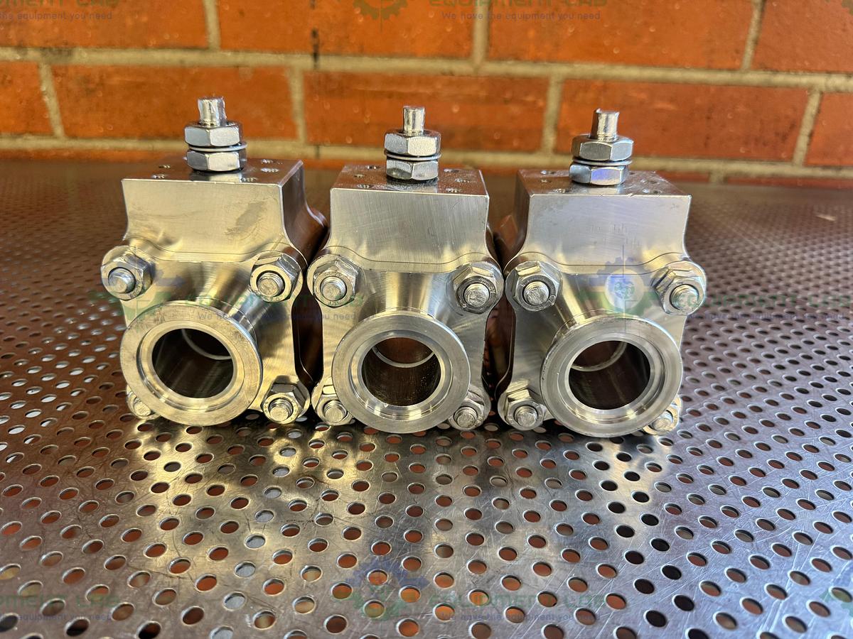 Used Unknown Brand Stainless Steel Ball Valve w/ KF40 Vacuum Fitting