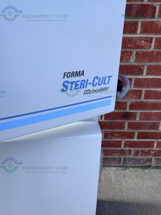 Used Thermo Forma 3310 Steri-Cult Double Stack CO2 Incubator, 11 cu. ft, 50°C MFG 21