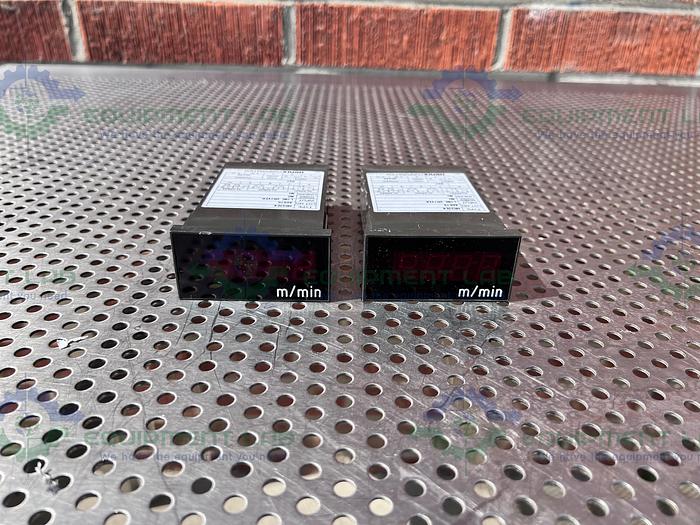 Used Henix Corporation  HR33E4 Temperature Controller