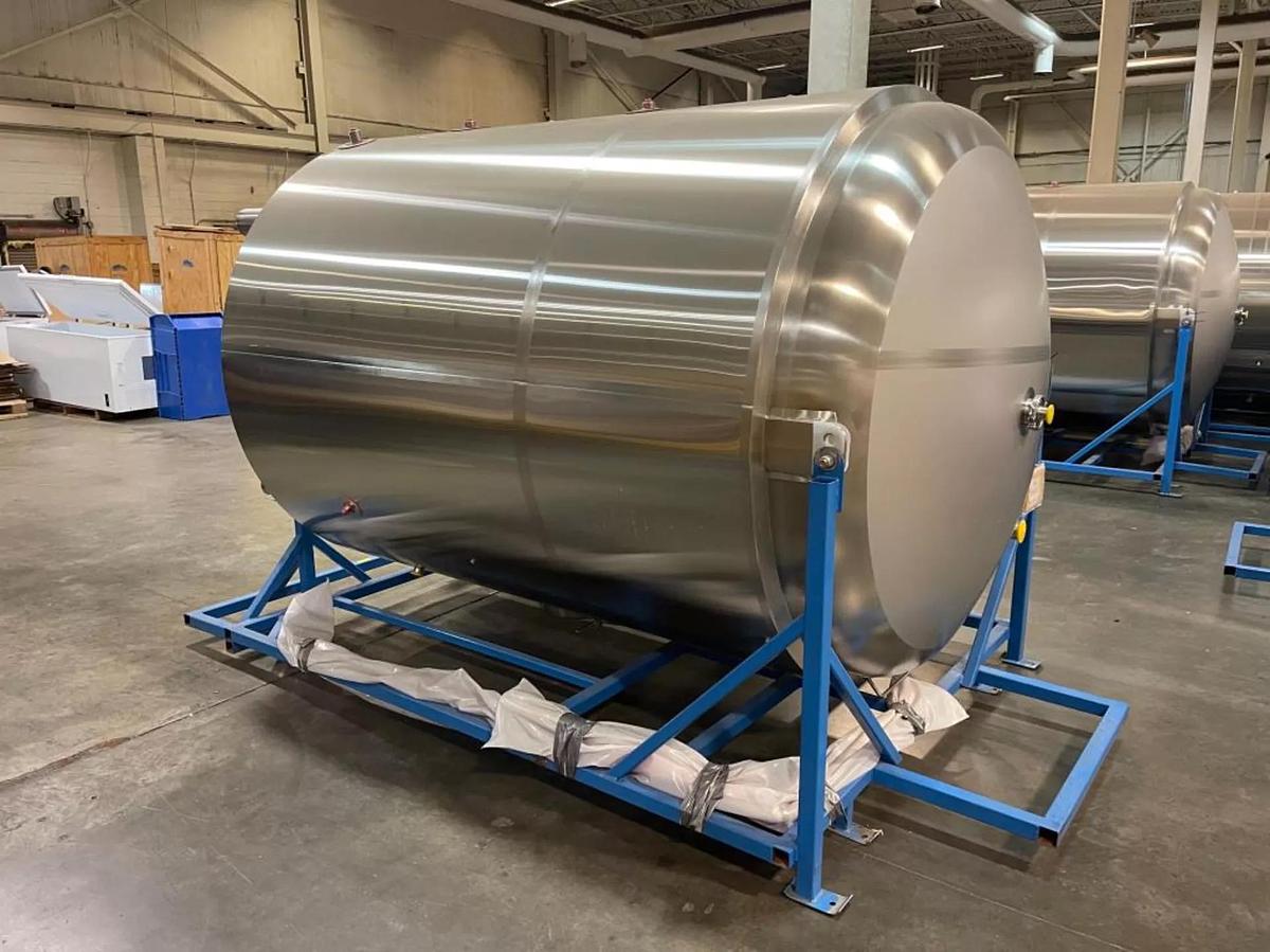 1000 Gallon Stainless Steel Jacketed Vessel / Holding Tank
