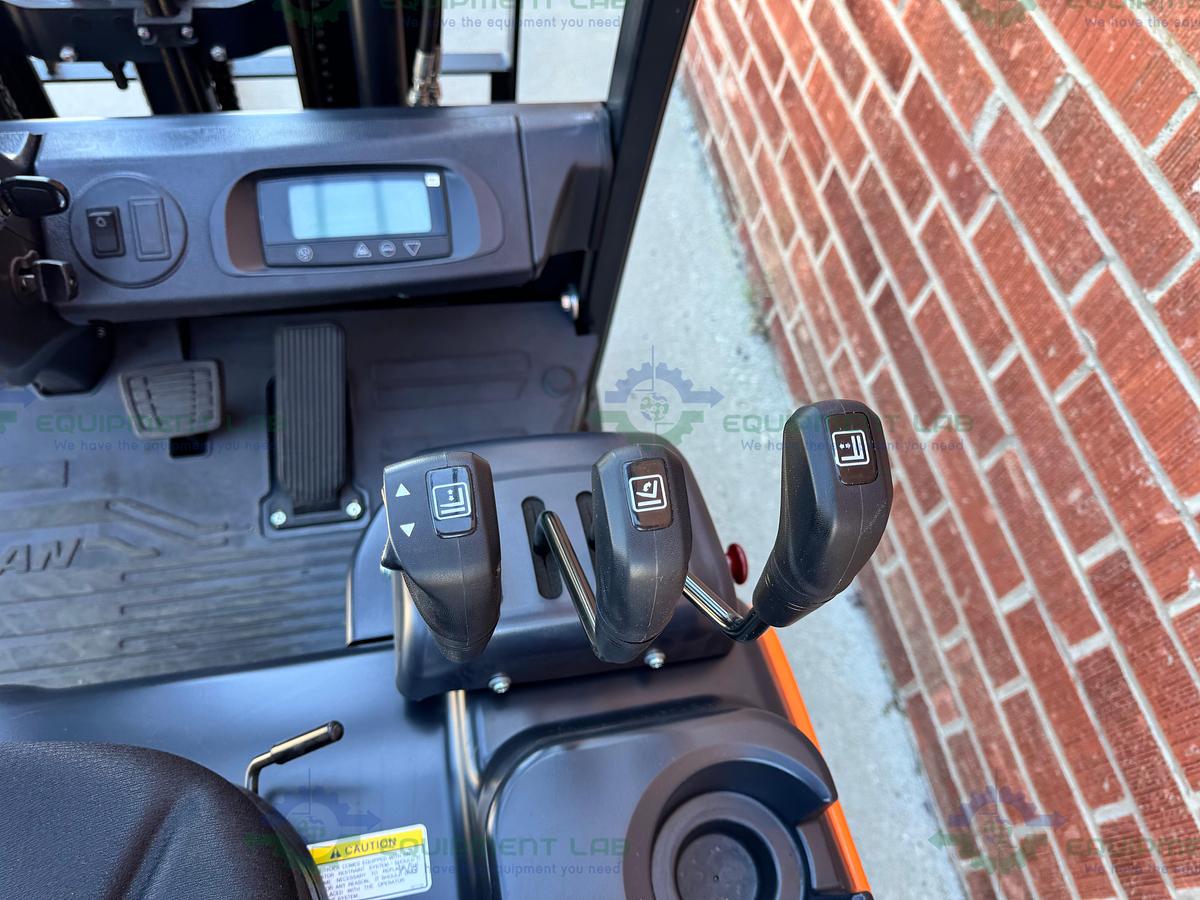 Used Doosan BC20S-7 Electric Forklift 3600 LBS Capacity, 20 Hrs, MFG 22 w/ Charger