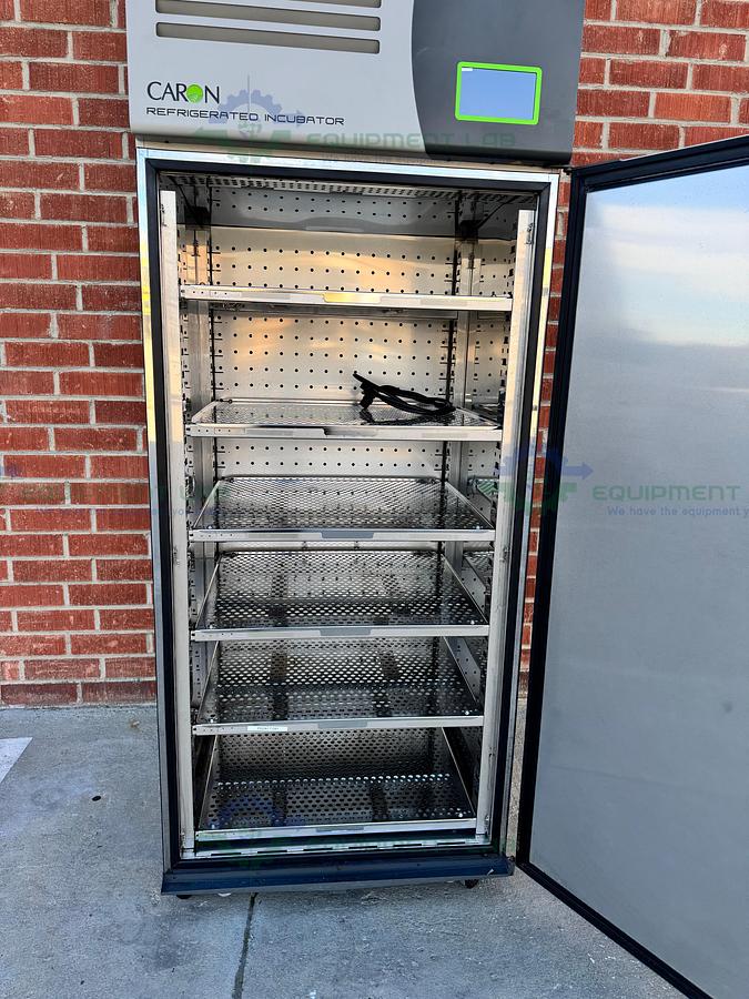 Used Caron 7001-33-1 Reach In Refrigerated Incubator  5 to +70°C, 33 Cu, Ft, 115 V