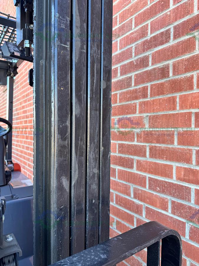 Used Toyota 8FBCU25 Electric Forklift 5000 lbs Capacity 4 Stage Mast w/ Charger