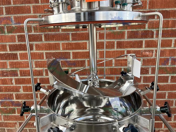 Used Paul Mueller  47-59 Liter Stainless Steel Jacketed Mixing Tank w/Scrape Agitation