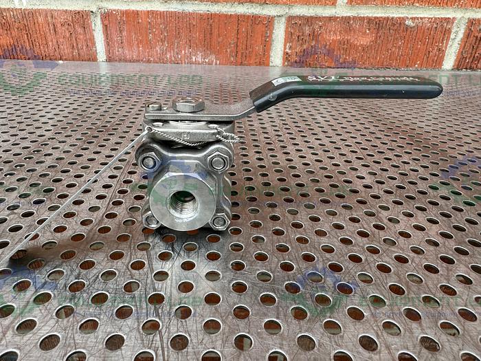 Used SVF -F. C. I. R86666ATSE Compression Ball Valve w/ 1/4" Threaded Fitting 1500PSI