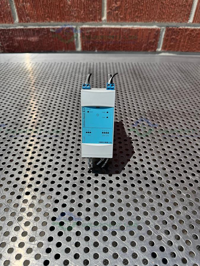 Used Endress + Hauser Nivotester FTL 325P-O3E3 Vibronic Point Level Detector