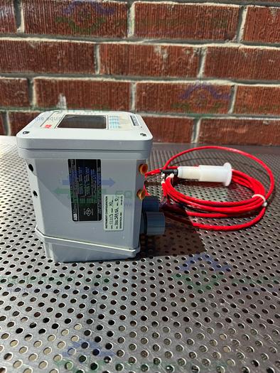Used ABB  TB82EC1010010 Conductivity Transmitter 4-20 mA w/ Sensor
