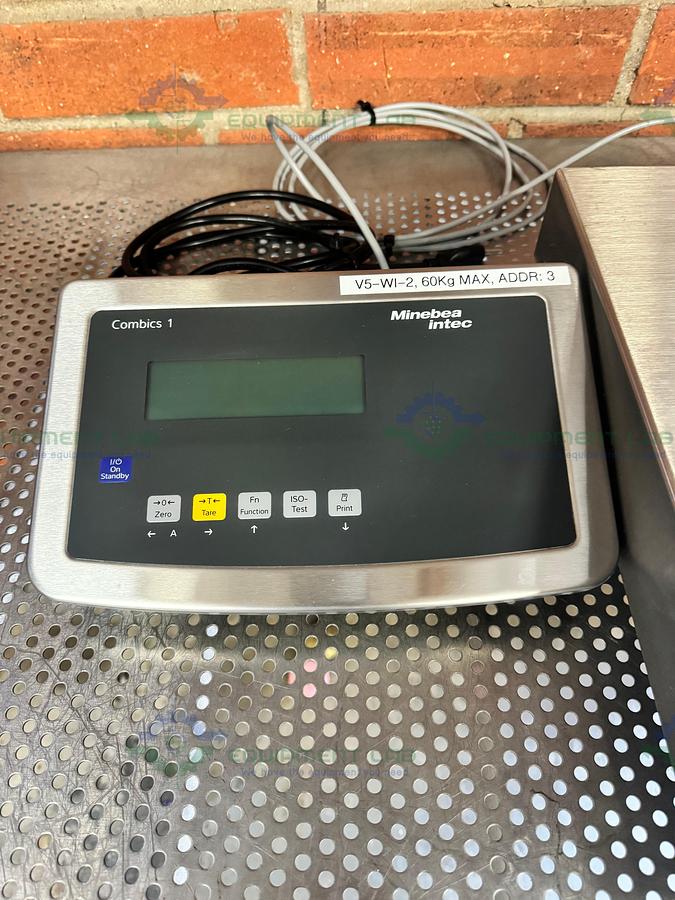 Used Minebea Intec CAPS1U-100EE-LU Stainless Steel Scale 18x18 w/ CAIS1-U, 130LBS
