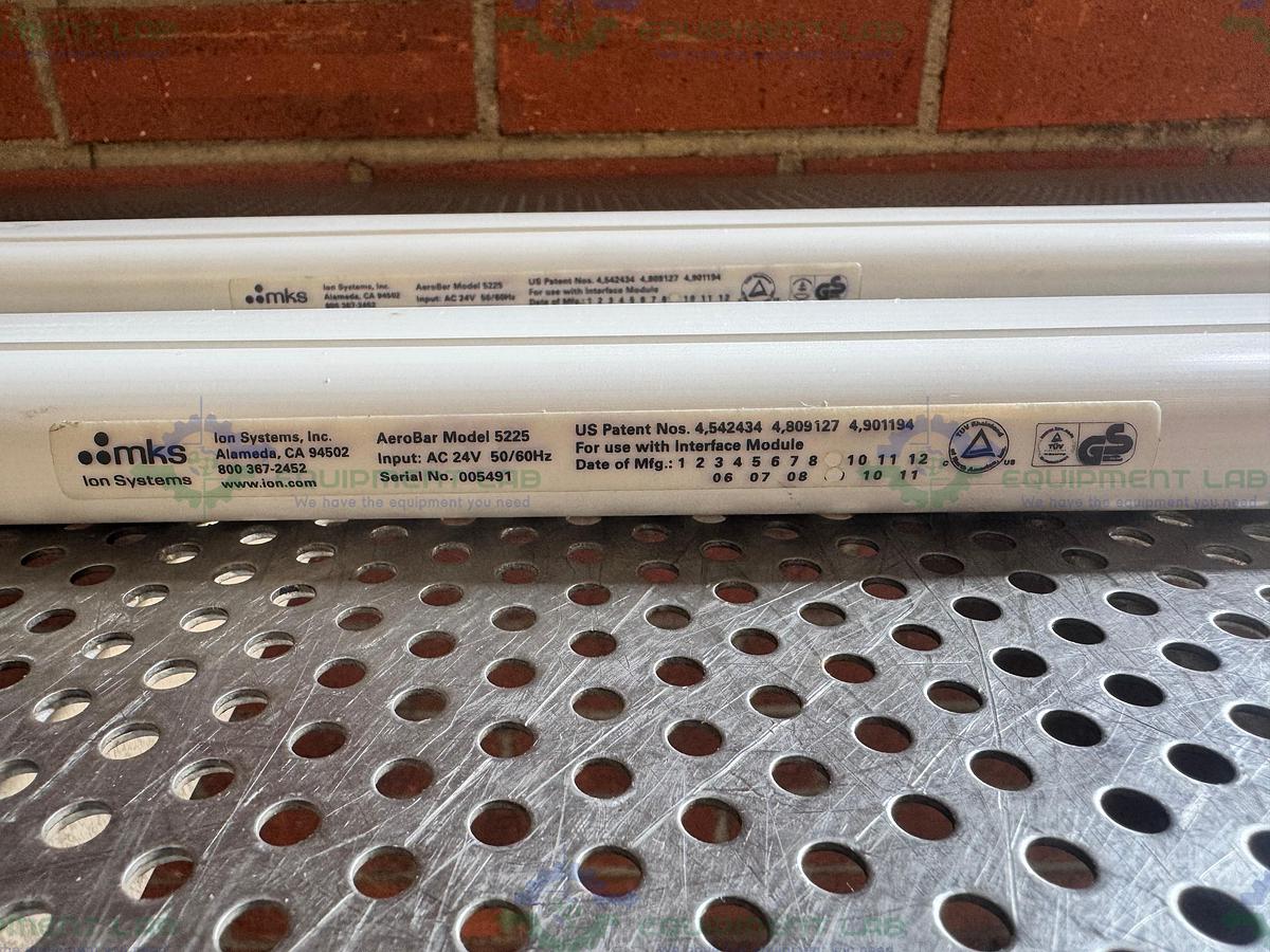 Used MKS 5225 AeroBar Static Elimination Ionizing Bar 44" w/ Interface Module