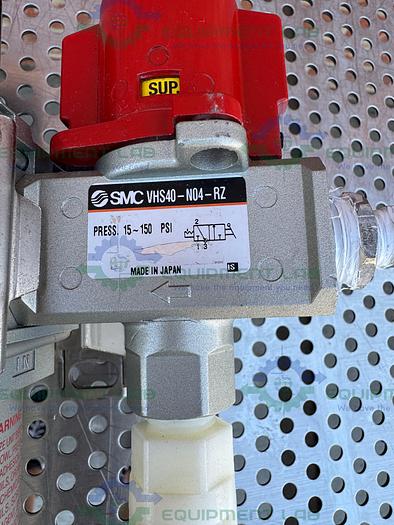 Used SMC AW40-N04-Z Filter Regulator 7-125 PSI w/ SMC VHS40-N04-RZ Pressure Valve
