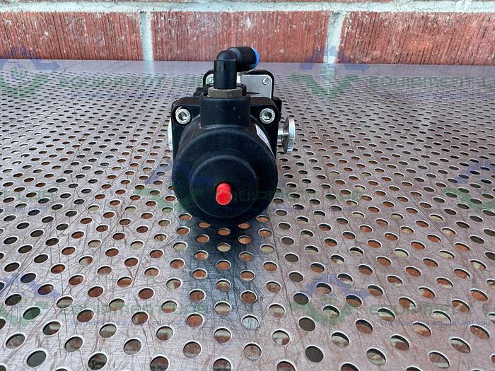 Used 2 Gemu Stainless Steel  3-way Diaphragm Valve w/ 1/2" Sanitary Fitting