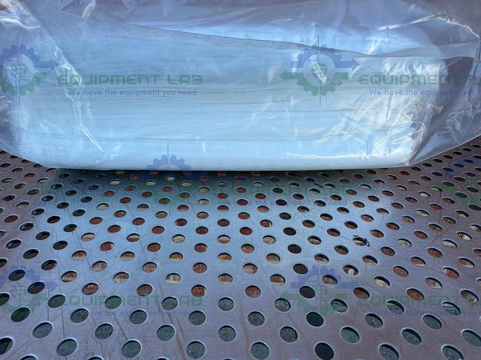 Lot of 4  - VWR  21912-046 Spec Wipe 4 Wipers Polyester Wipers 9" x 9"