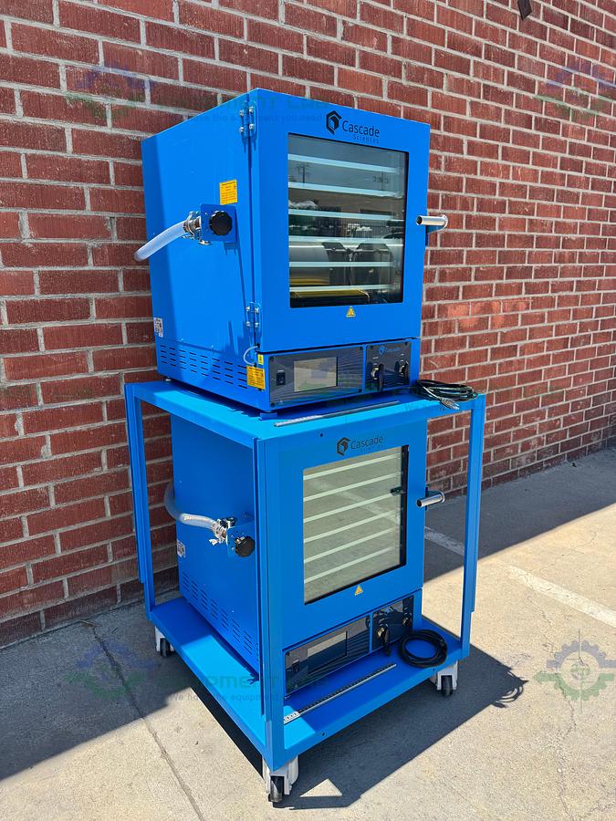 Used Cascade CVO-5 Double Up Vacuum Oven 14.4C to 150C, 4.5 Cu. Ft w/ Shelves