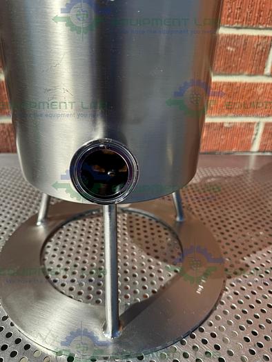 Used Aquasyn  Hastelloy C 22 Single Wall  14 Liter Tank w/ Aquasyn Valve