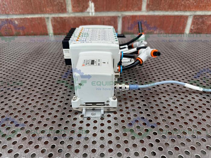 Used SMC EX-250-SDN1 Interface Serial Unit w/ 8 SMC VQ2A01N-5B- X65 Solenoid Valve