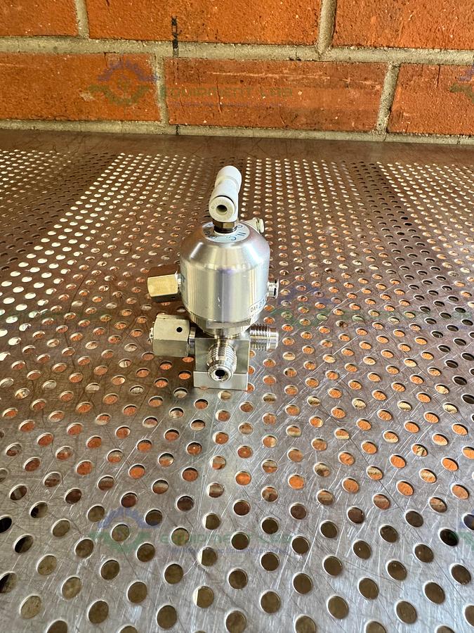 Used 2 Kitz SCT EP KD 710306504  PCTFE Seat Diaphragm Valve w/ 0.5" NPT Fitting