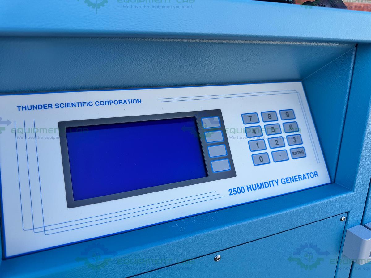 Used Thunder Scientific 2500 LT Humidity Generator -10 - 70ºC, RH 10% - 95%