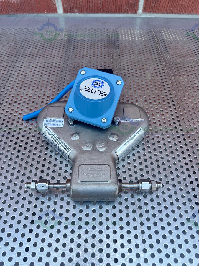 Used Micro Motion Elite CMF010N324NRAUEZZZ Flow Sensor w/ 3/8" NPT Fitting