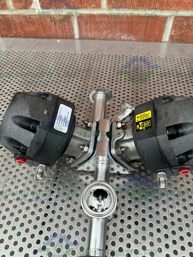 Used 2 ITT Pure Flo Advantage 4 - Way Diaphragm Valve w/ 1" Sanitary Fitting