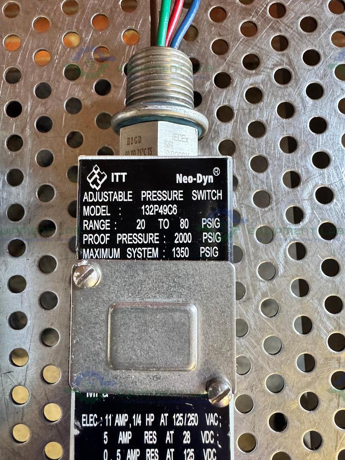 Used Lot of 2 - ITT Neo-Dyn 132P49C6 Adjustable Pressure Switch 20-80 PSIG