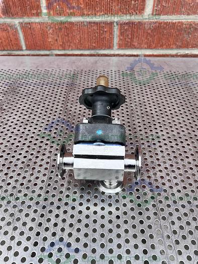 Used ITT Pure Flo 3-Way 1-316L-RA20MAX-CWP150 Diaphragm Valve w/ 1" Sanitary Fitting