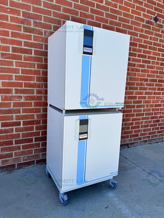 Used Thermo Heracell 240 i GP Double Stack Incubator Ambient +3° to 55°C