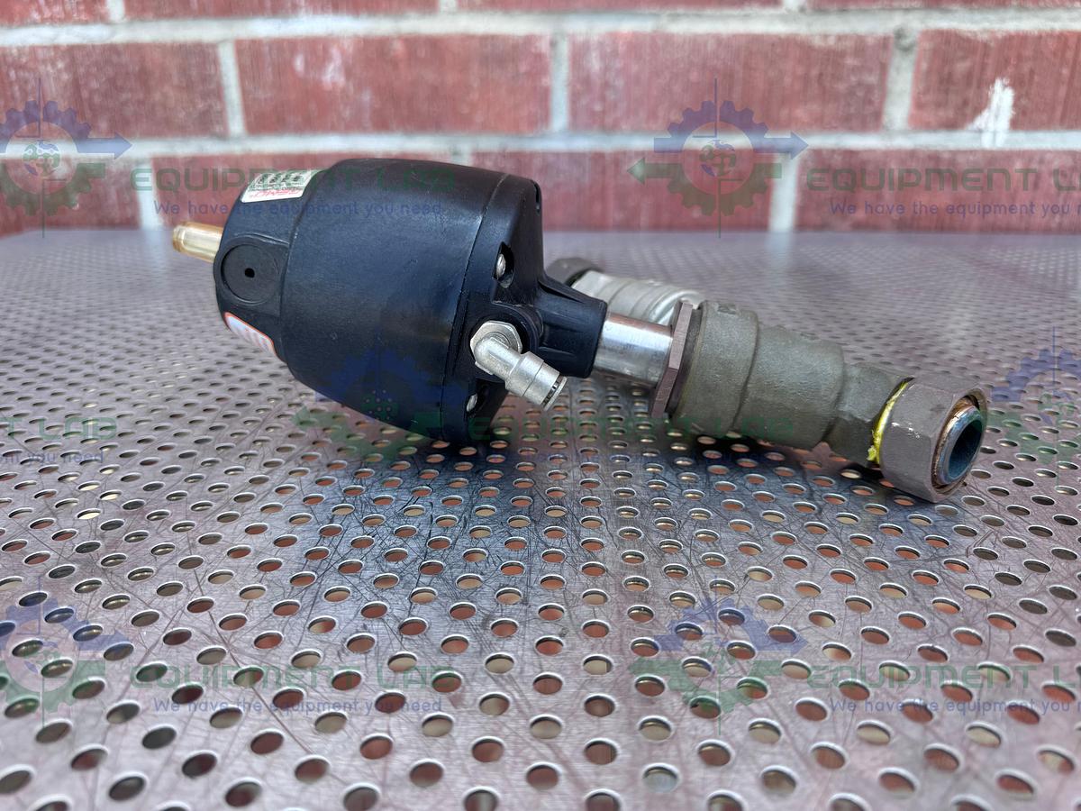 Used Gemu 554/15 Pneumatic Angle Seat Globe Valve w/ 3/4" Compression Fitting, Valve