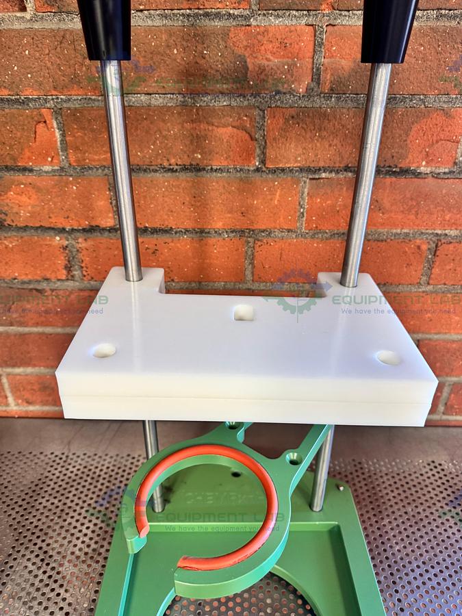 Used Chemglass CHEMRXNHUB Benchtop 2-5 Liter Glass Reactor Support Stand