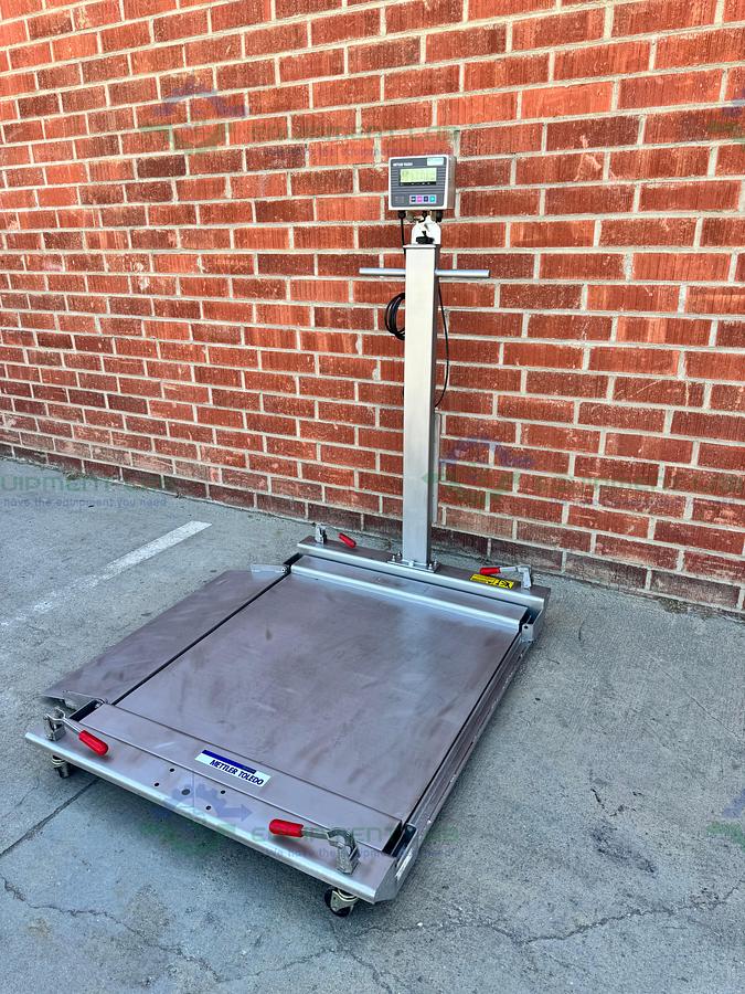 Used Mettler Toledo 2888 Stainless Steel Scale w/ HAWK Readout 1000 lbs  36 x 36