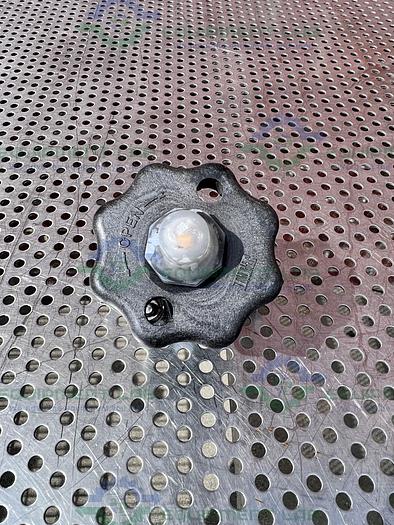 Used ITT Pure Flo  .5-316-RA15MAX-CWP150 Diaphragm Valve w/ 1/2" Sanitary Fitting