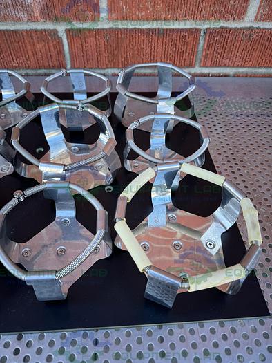 Used New Brunswick  Innova 42 Shaker  Platform 18" x 18" w/  Flask Holders