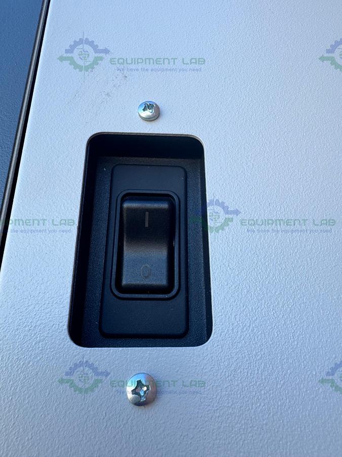 Used Caron 7001-33-1 Reach In Refrigerated Incubator  5 to +70°C, 33 Cu, Ft, 115 V