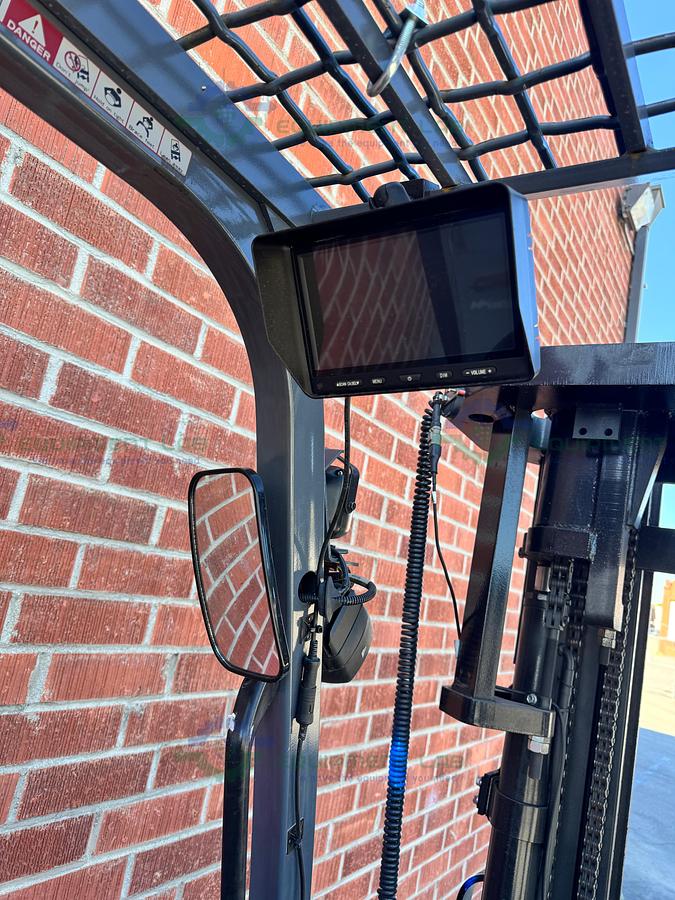 Used Toyota 8FBCU25 Electric Forklift 5000 lbs Capacity 4 Stage Mast w/ Charger