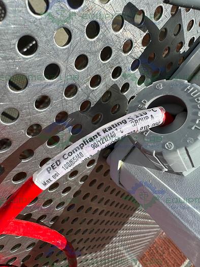 Used ABB  TB82EC1010010 Conductivity Transmitter 4-20 mA w/ Sensor