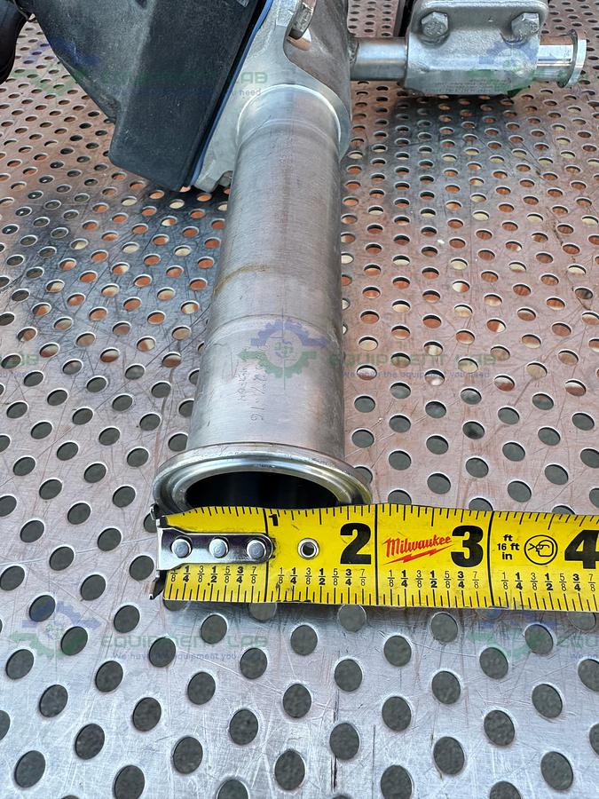 Used 2 ITT Pure Flo RA0.5MAX Diaphragm Valve w/ 1 1/2 and 1/2" Sanitary Fitting