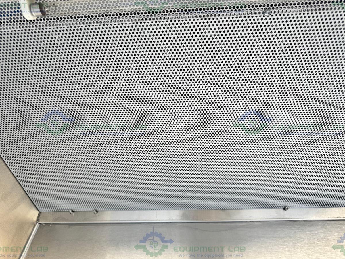 Used Thermo 1375 Biosafety Cabinet 1300 Series Class II Type A2 4 Ft