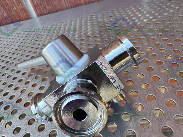 Used Pharmacia DN6 AV SMO 254 4-way 316 Valve 56-5758-00 w/ 1.2" Sanitary Fitting