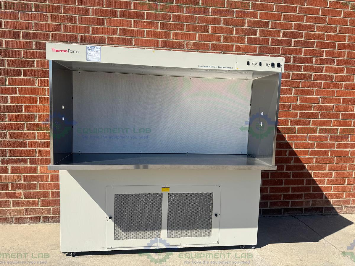 Used Thermo Forma 1856 Class 100 Horizontal Laminar Flow Clean Workstation 6 Ft