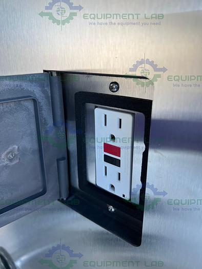 Used Labconco 302611100 Class II Type A2 Logic + Biological Safety Cabinet 6 Ft, 115V