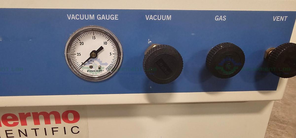 Used Lindberg / Blue M / Thermo V0914A Vacuum Oven 6° to 260°C, 0.65 cu. ft.