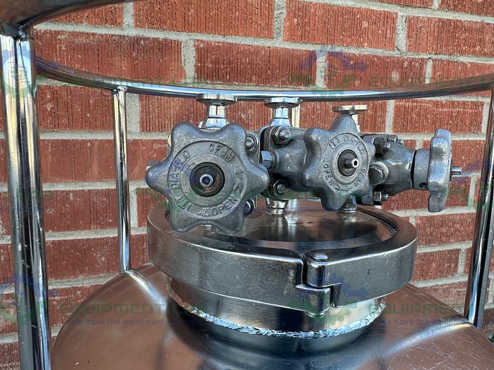 Used Alloy Products 10 Liter Stainless Steel Process / Pressure Vessel 40 PSI