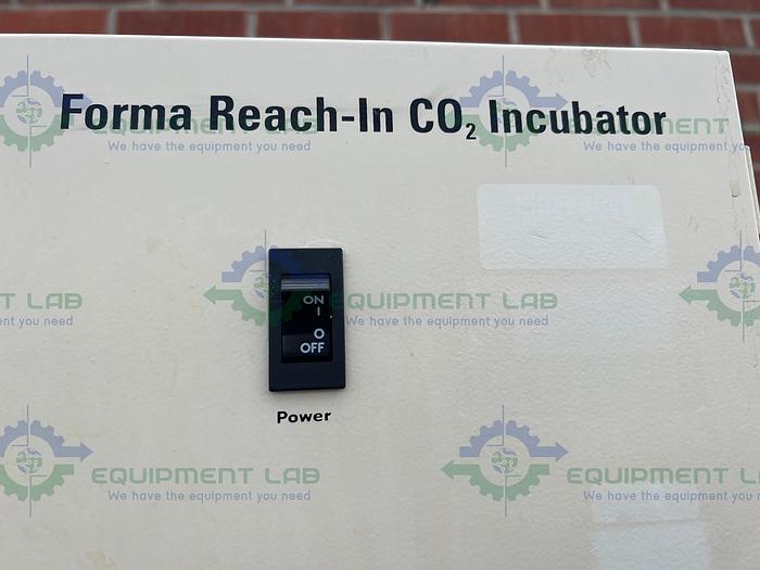 Used Thermo Scientific  3950  CO2 Incubator Temp Range  29 CuFT, 60C°,