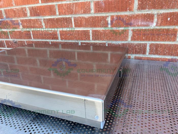 Used Mettler Toledo  KCC150S  Stainless Steel Bench Scale 300 Lb Capacity 23" x 31"