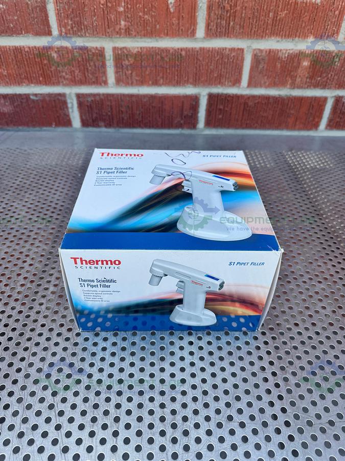 Thermo Scientific S1 Pipet Filler with Accessories