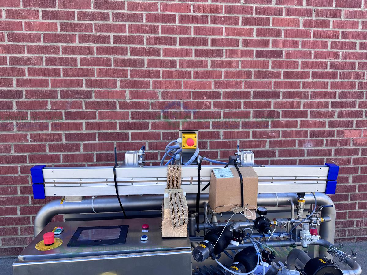 Somsix Vacuum & Gas Injection Automatic Spout Sealer Inertisation Machine MFG 22