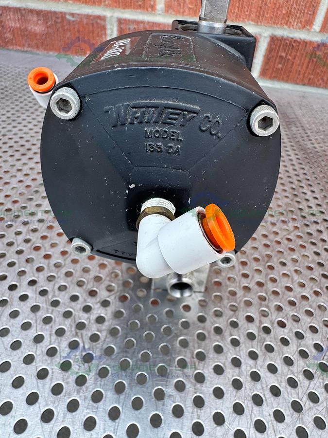 Used Whitey/Swagelok 133 DA Pneumatic Double Acting Actuator 200 PSI w/ SS45S8 Valve