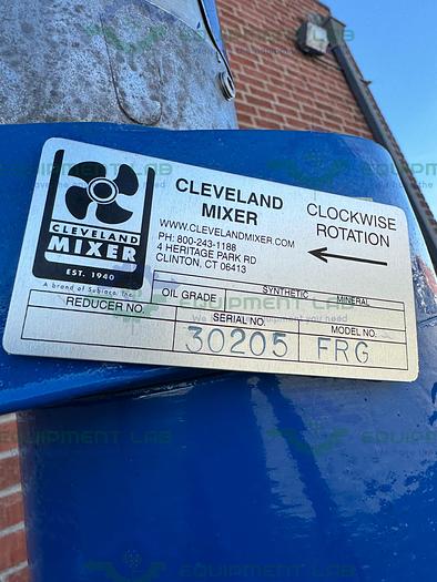 Used DCI 800 Liter Stainless Steel Jacketed Reactor 45 PSI w/ 0.5 HP Mixer