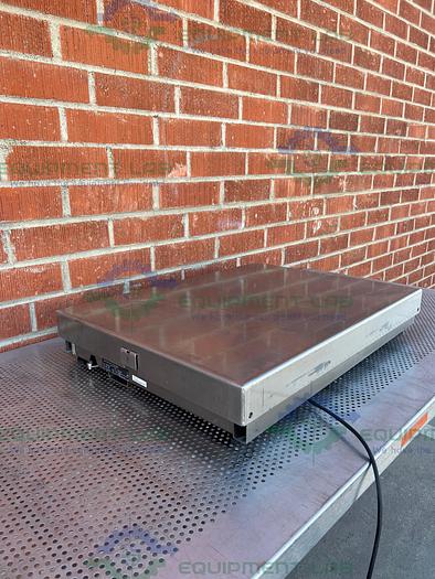 Used Mettler Toledo KCC150S Stainless Steel Bench Scale 300 Lb Capacity 23" x 31"