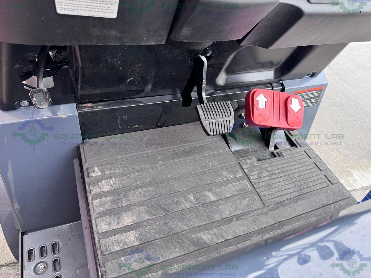 Used Toyota 8FBCU25 Electric Forklift 5000 lbs Capacity 4 Stage Mast w/ Charger