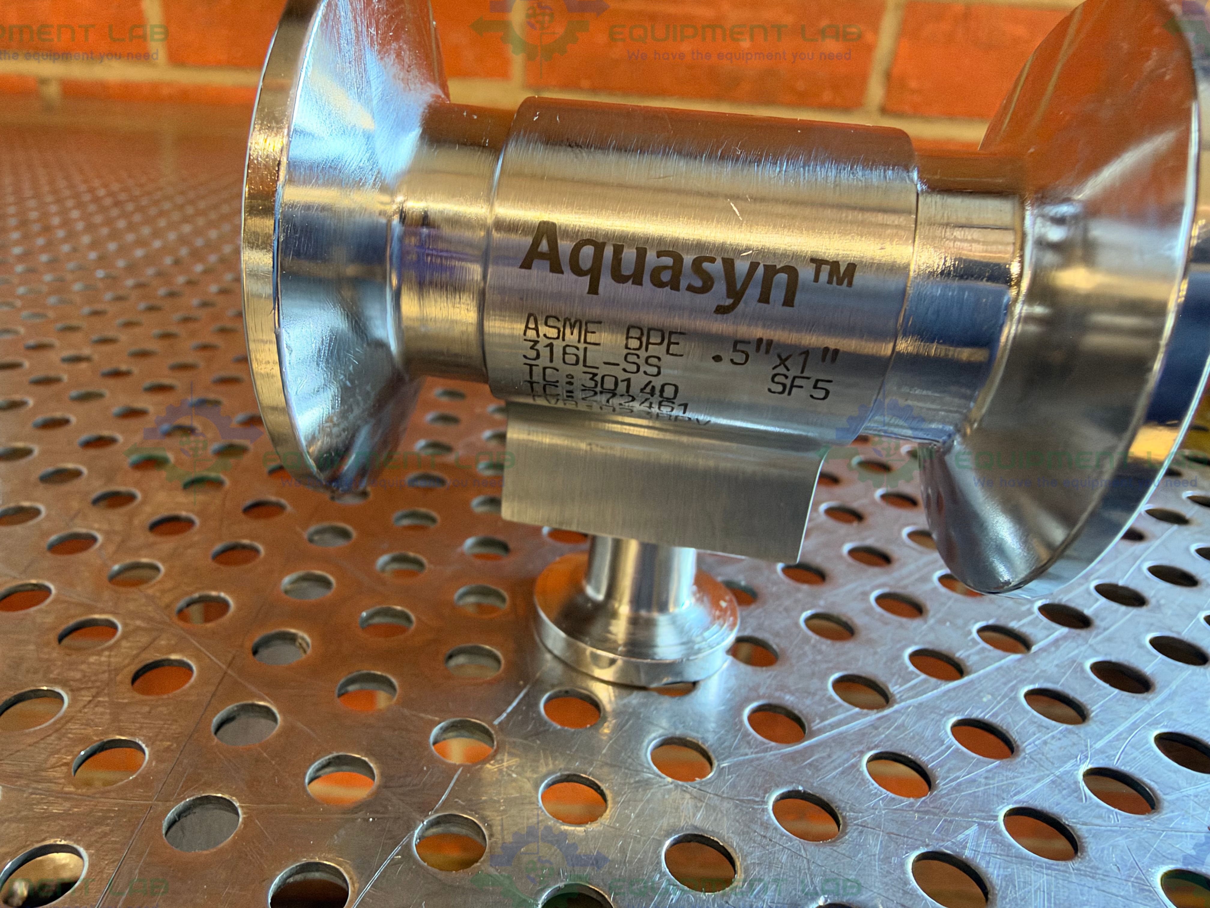 Used Aquasyn 6155535 Diaphragm Valve w/ 1" Sanitary Fitting to 1/2" Sanitary Fitting